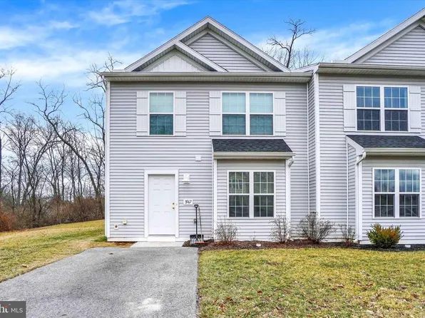 3567 Kortni Dr, Dover, PA 17315