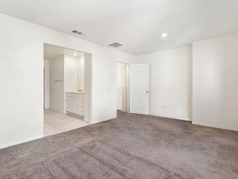 14055 Ruby Ln — Photo 17