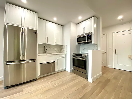 Rented by The Dermot Realty Management Company | media 17