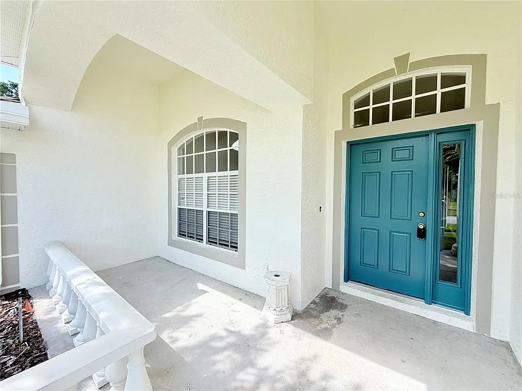 4 bed, 3.0 bath, 2547 sqft, $3,800 — Photo 4