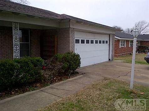 2nd image of 213 Revere Dr