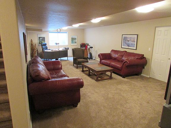 Basement -Rec Room