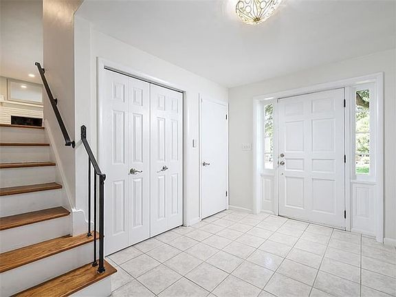 3rd image of 816 7th St