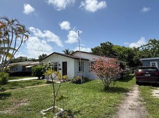 2711 Dewey St, Hollywood, FL 33020