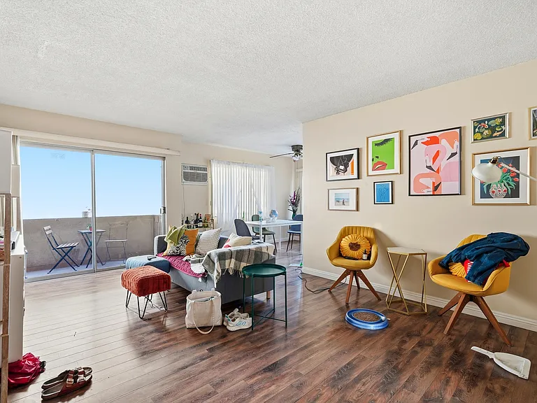 1475 S Wooster St #4 — Photo 4