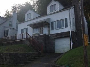400 Forest Cir, South Charleston, WV 25303