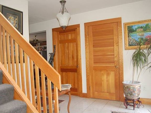 2nd image of 154 Delside Dr