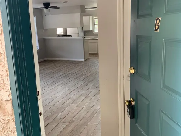 3233 Hirschfield Rd #B, Spring, TX 77373