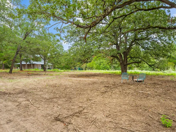 242 Cody Ln, Bastrop, TX 78602