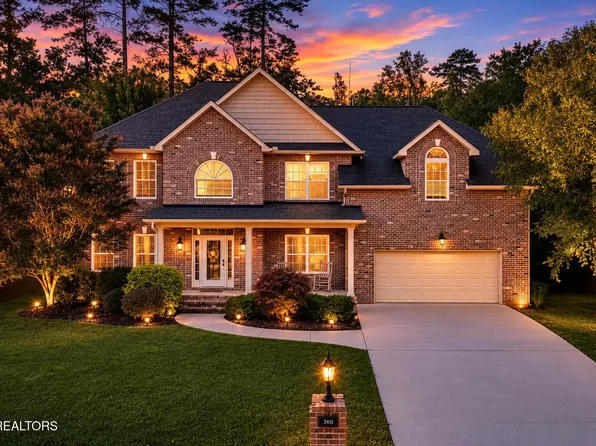 8411 Harbor Cove Dr, Knoxville, TN 37938