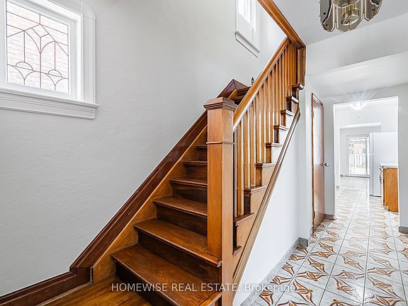 2nd image of 25 Marlee Ave