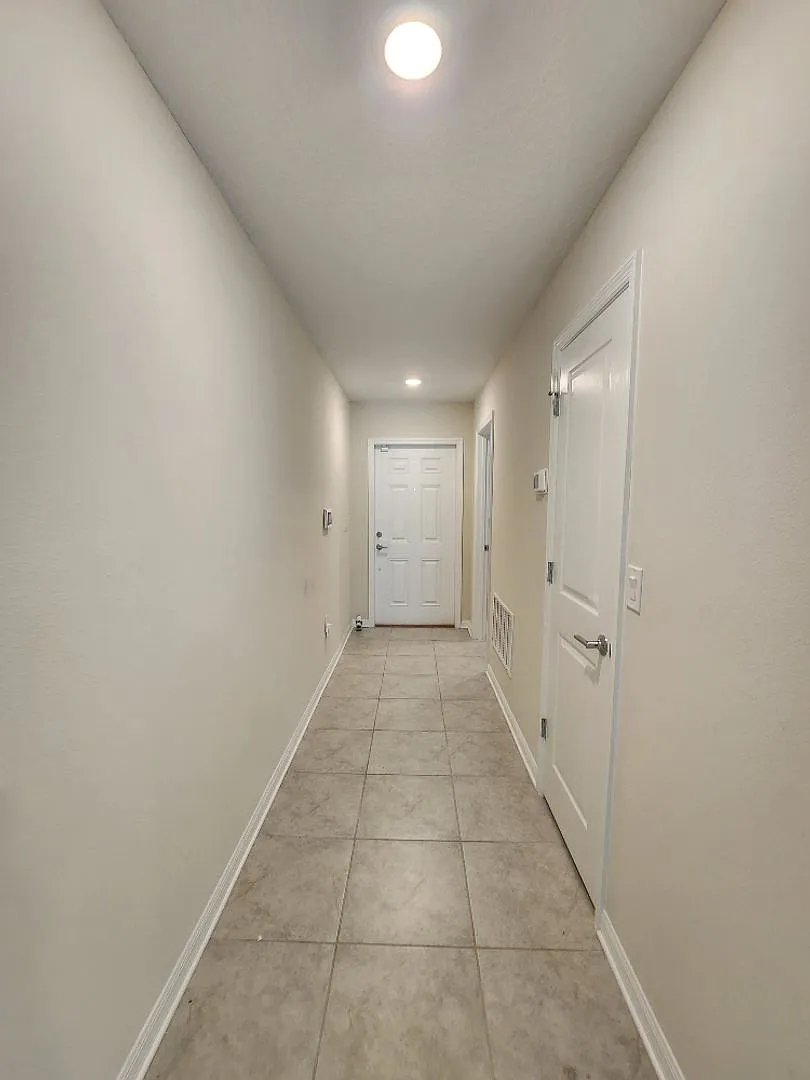 Gorgeous 3-Bedroom, 2-Bathroom Home in Kissimmee — Photo 4