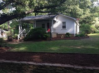 426 Eaton St, Central, SC 29630