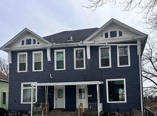 656 W 11th St, Dubuque, IA 52001