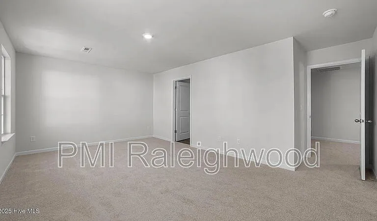 286 Palm Dr — Photo 15
