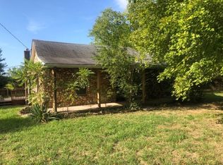 200 S 3rd St, Dickson, TN 37055