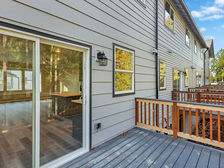 2900-2912 2924 Shore Pine Pl — Photo 30