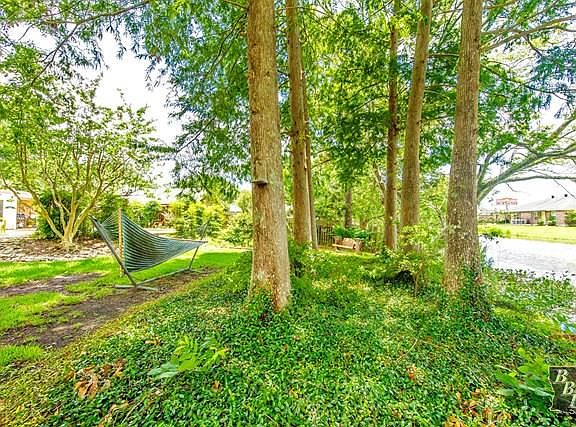 3rd image of 113 Presque Isle Dr