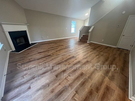 5th image of 95 Creek Way