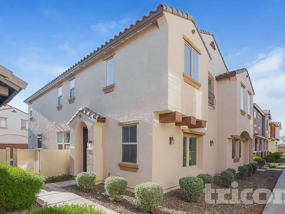 12572 W Lindbergh Dr