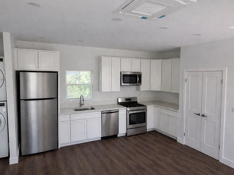 1305-1311 Rincon Rd #1303 — Photo 2