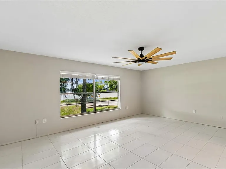 400 E Silver Star Rd — Photo 26