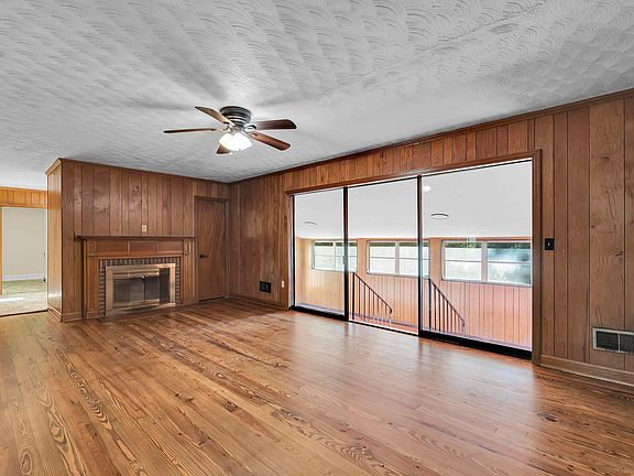 5th image of 3823 Maid Marion Ln