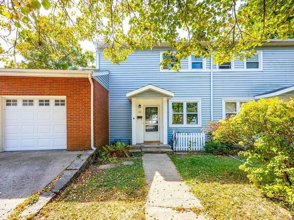 5 Briarwood Ln, Cincinnati, OH 45218