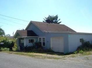 704 Bertsch Ave, Crescent City, CA 95531