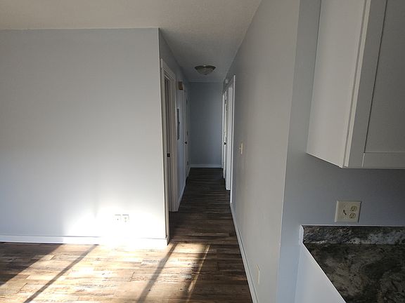 3rd image of 425 10th St N APT 5