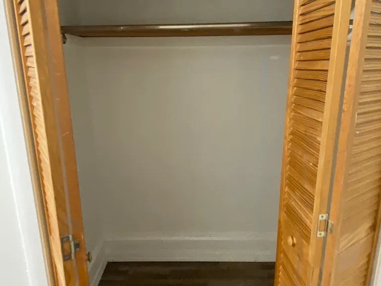 276 Park Ave — Photo 8