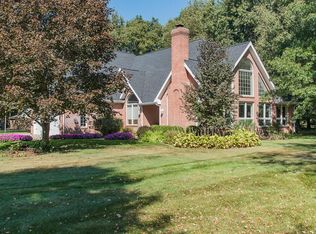 8551 Old Stone Cir, Kalamazoo, MI 49009