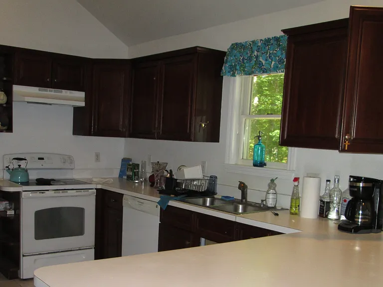 3 Locust Dr — Photo 5