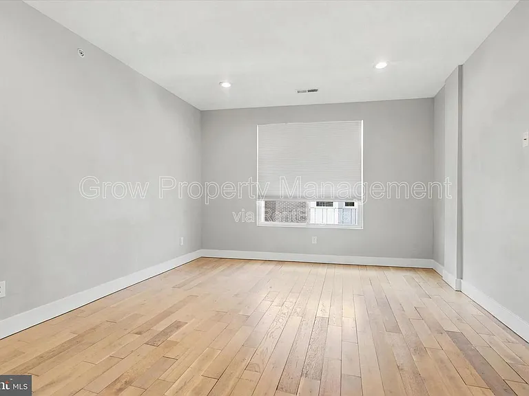 1730 Ingersoll St — Photo 8