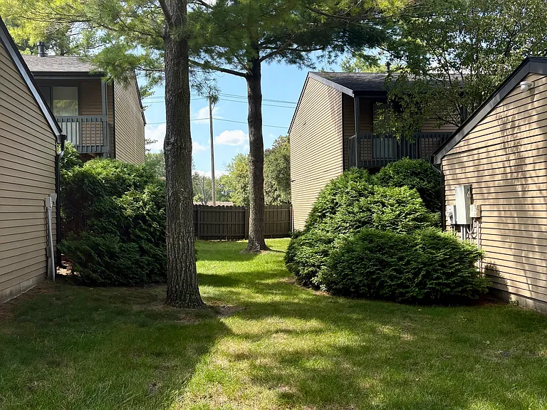 Evergreen Ridge Apartments — Photo 5