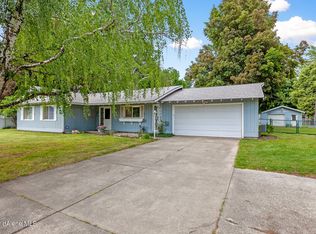 1095 E Dalton Ave, Dalton Gardens, ID 83815