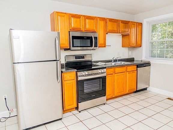4th image of 3411 Stuart Ave APT 1