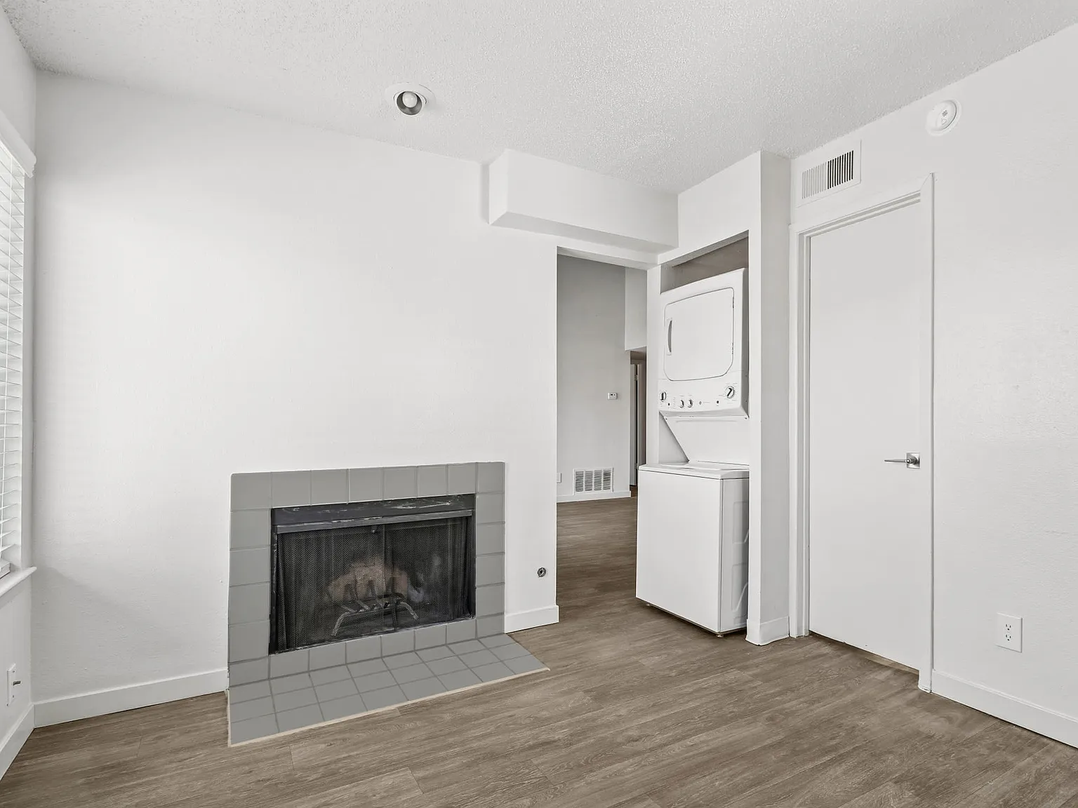 Pinewood Estates — Photo 3