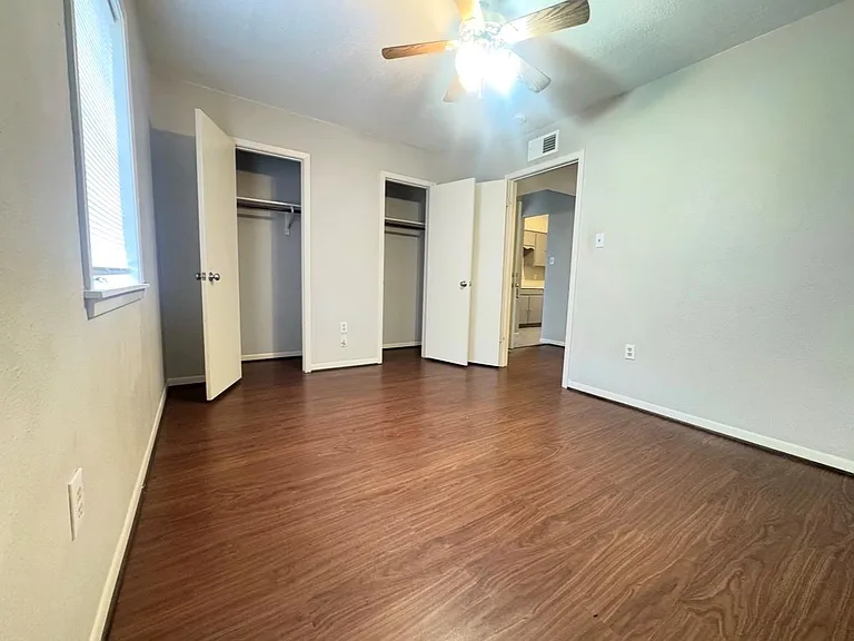1009 Washington St — Photo 10