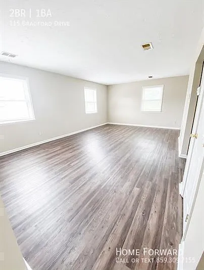 115 Bradford Dr — Photo 7
