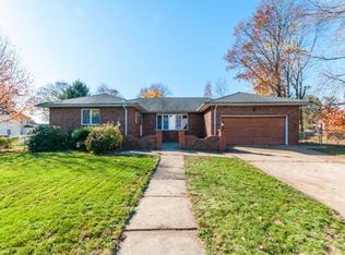 4 Lindstrom Ct, Milltown, NJ 08850