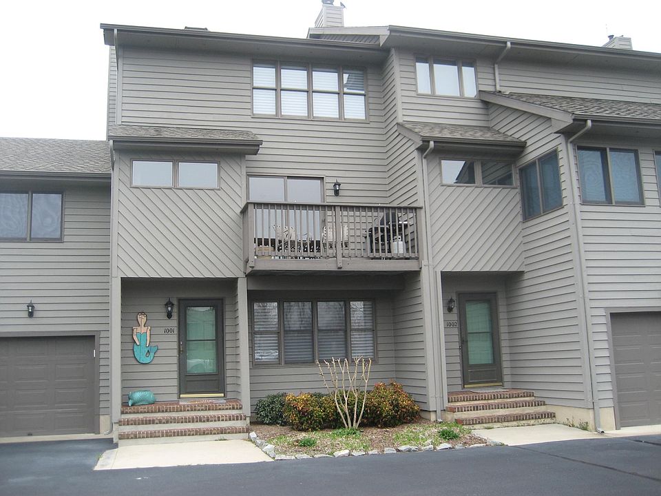 1st image of 40141 Delaware Ave #2