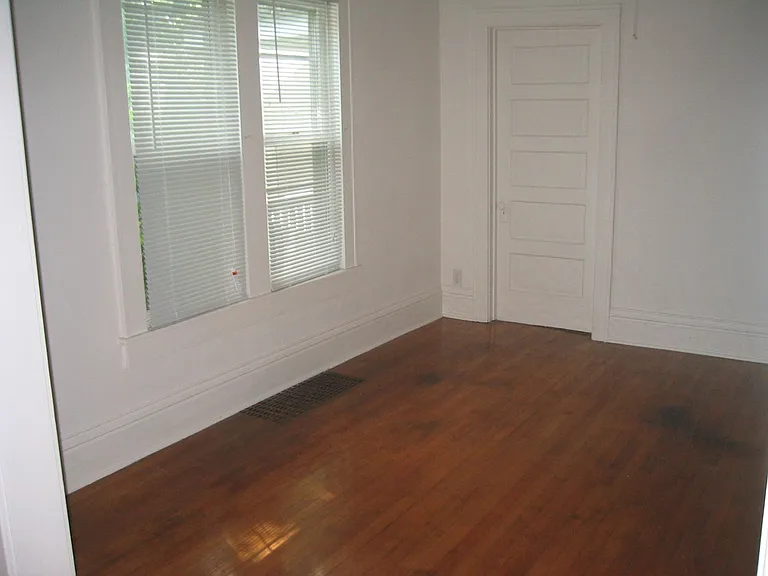 2213 Van Hise Ave — Photo 7