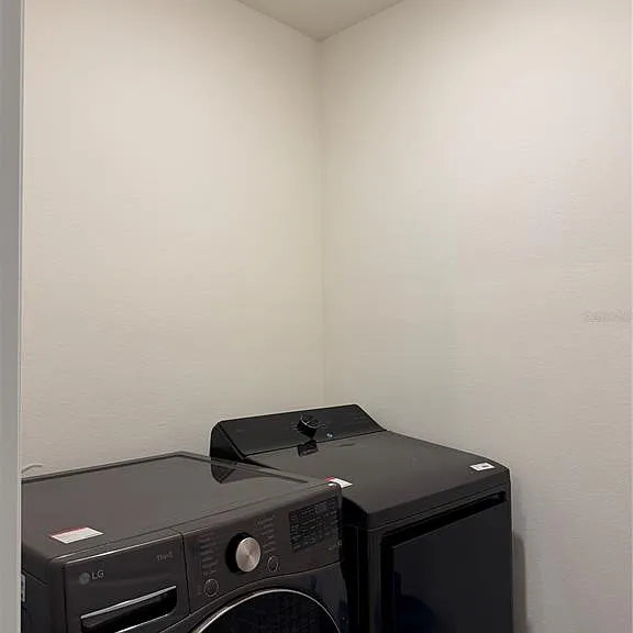 3307 Wynwood Forest Dr — Photo 25