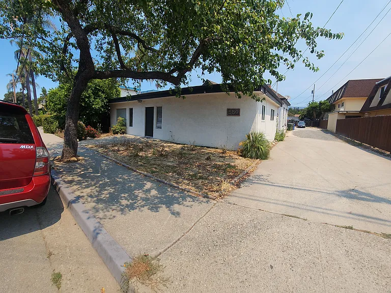 550 Foothill Blvd — Photo 19