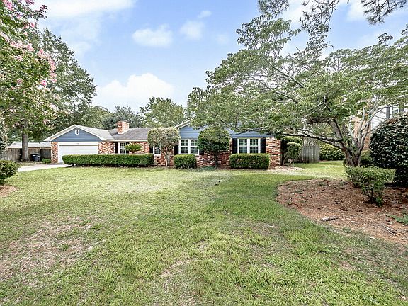 3rd image of 2704 Powhatan Dr