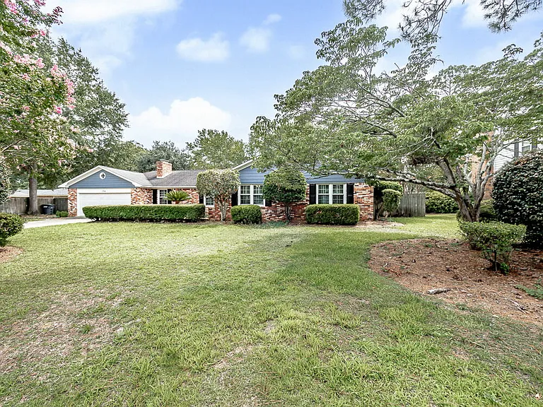 2704 Powhatan Dr — Photo 3