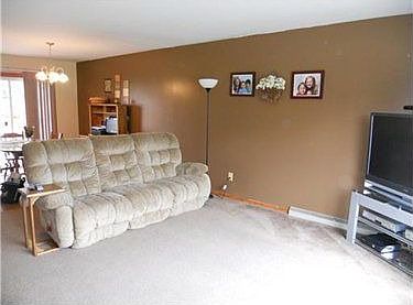 4th image of 19 Birch Dr