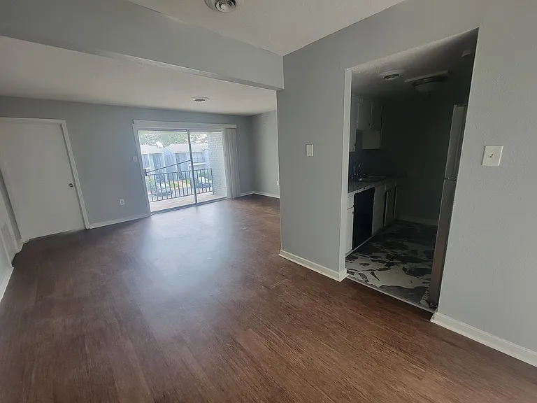 225 W McDowell Rd — Photo 38