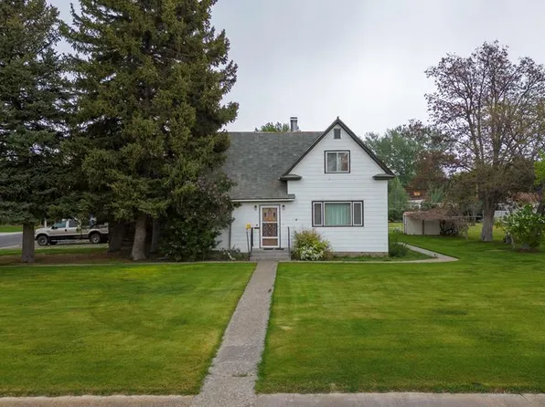 711 Nevada Ave, Lovell, WY 82431